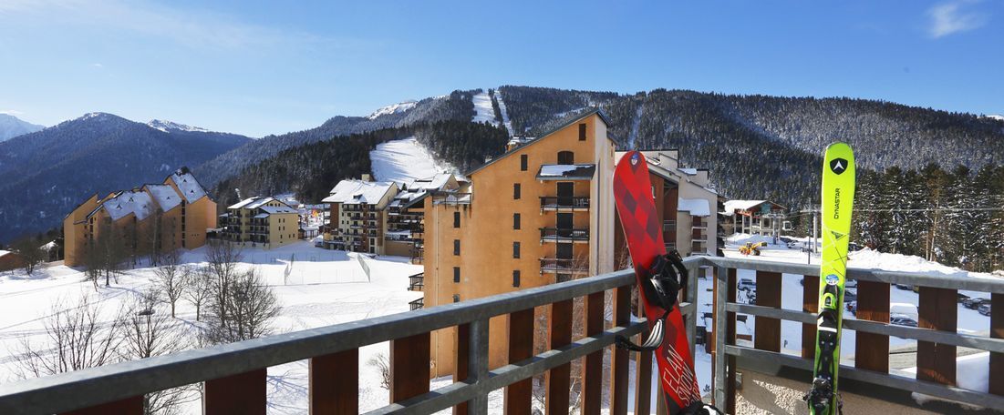 Grand Studio with mountain view