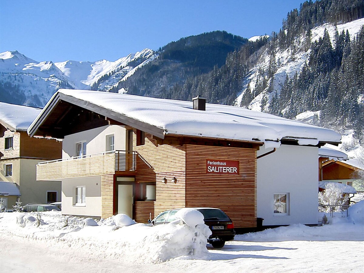 Group house with sauna, near the ski lifts