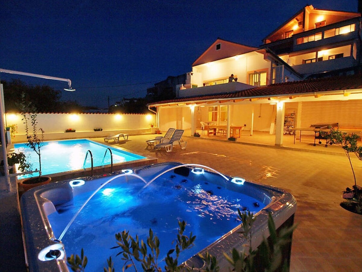 Apartment Denko - with pool