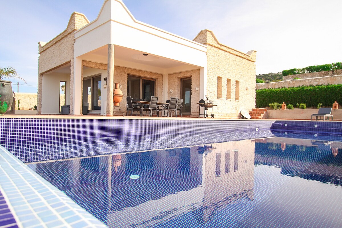 Villa Mileca (8p) with pool in stunning Marrakech