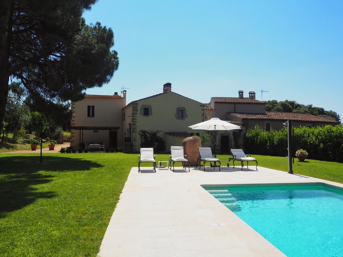 Large country house with private swimming pool in Santa Cristina d'Aro