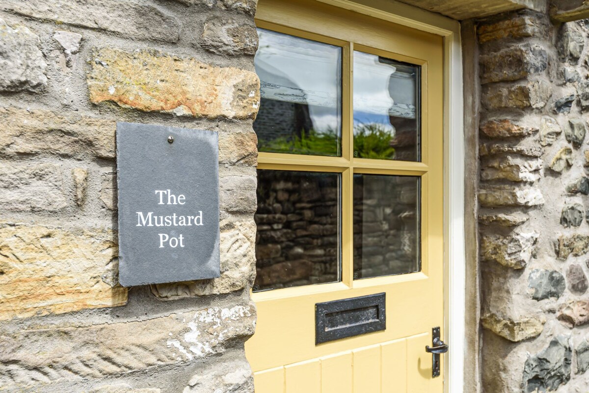 The Mustard Pot - In the centre of Kirkby Lonsdale