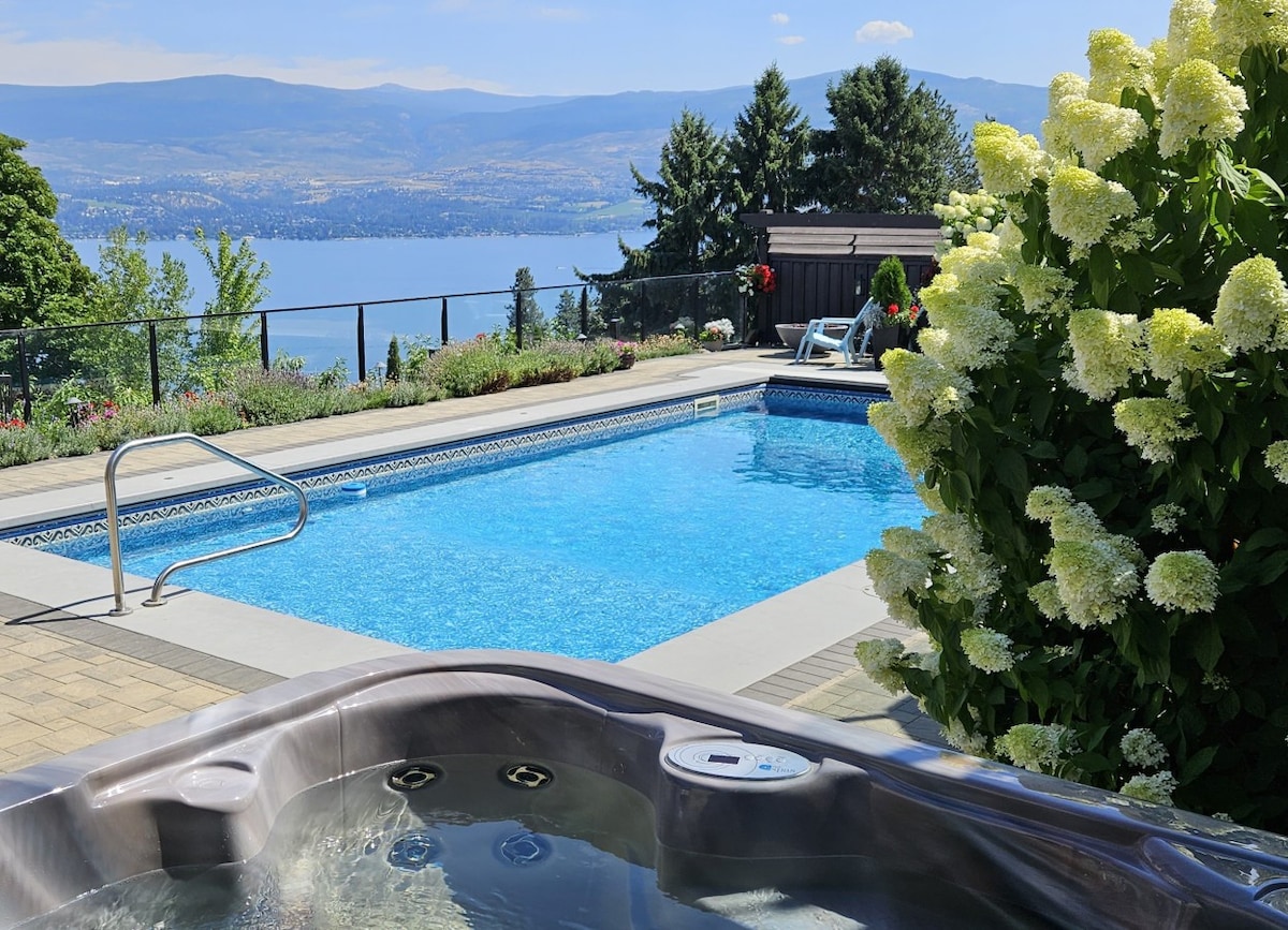Licensed Stunning Lake View w Private Hot Tub
