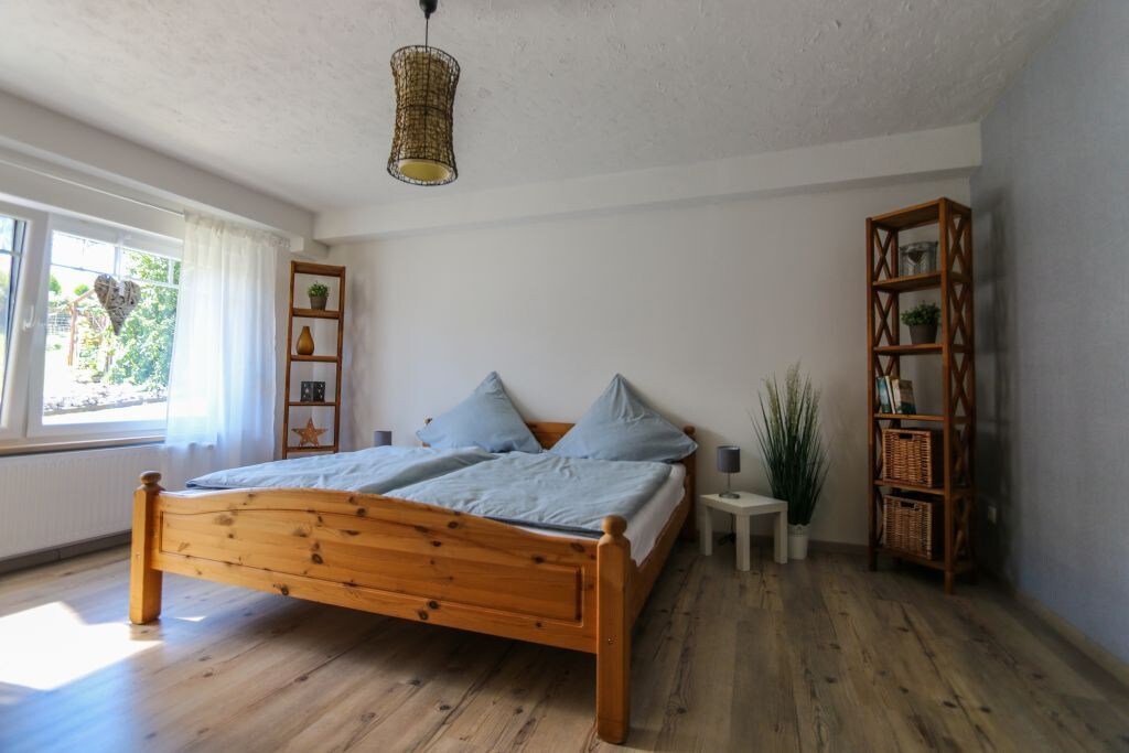 Ferienwohnung (80qm) mit 2 Schlafzimmern (Ferienwohnung Schöne Aussicht am Rothaarsteig)