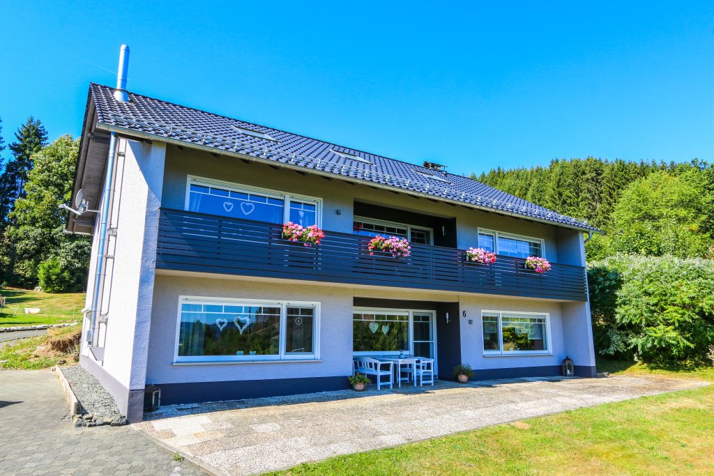 Ferienwohnung (80qm) mit 2 Schlafzimmern (Ferienwohnung Schöne Aussicht am Rothaarsteig)