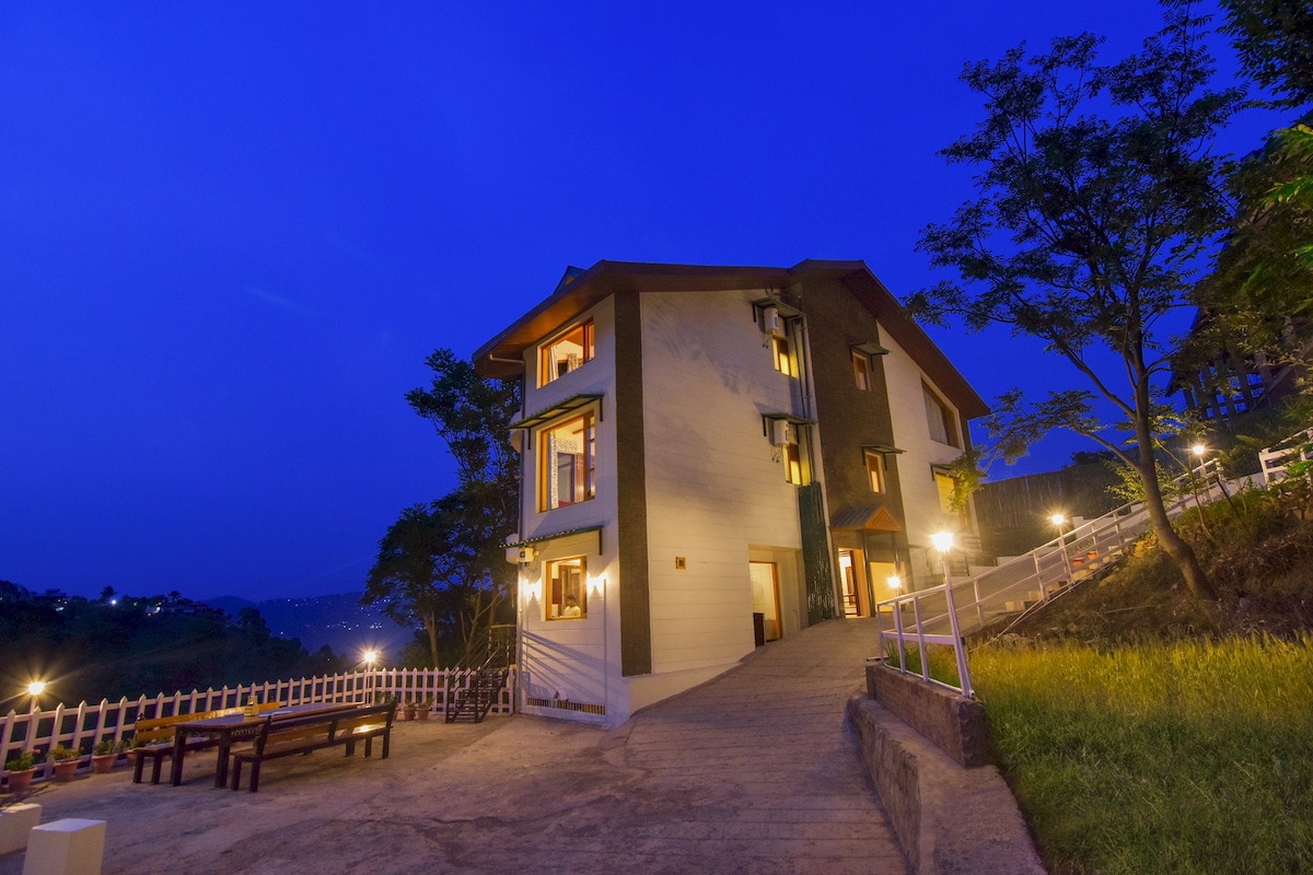 6BD Fully Serviced villa in Kasauli,Mountain Views