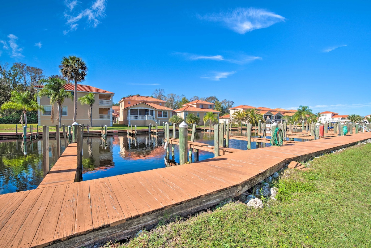 Pet-Friendly Homosassa Condo: Walk to River!