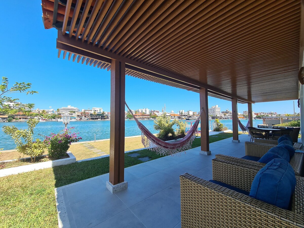 卡波弗里奥（ Cabo Frio ）带泳池的壮观豪宅