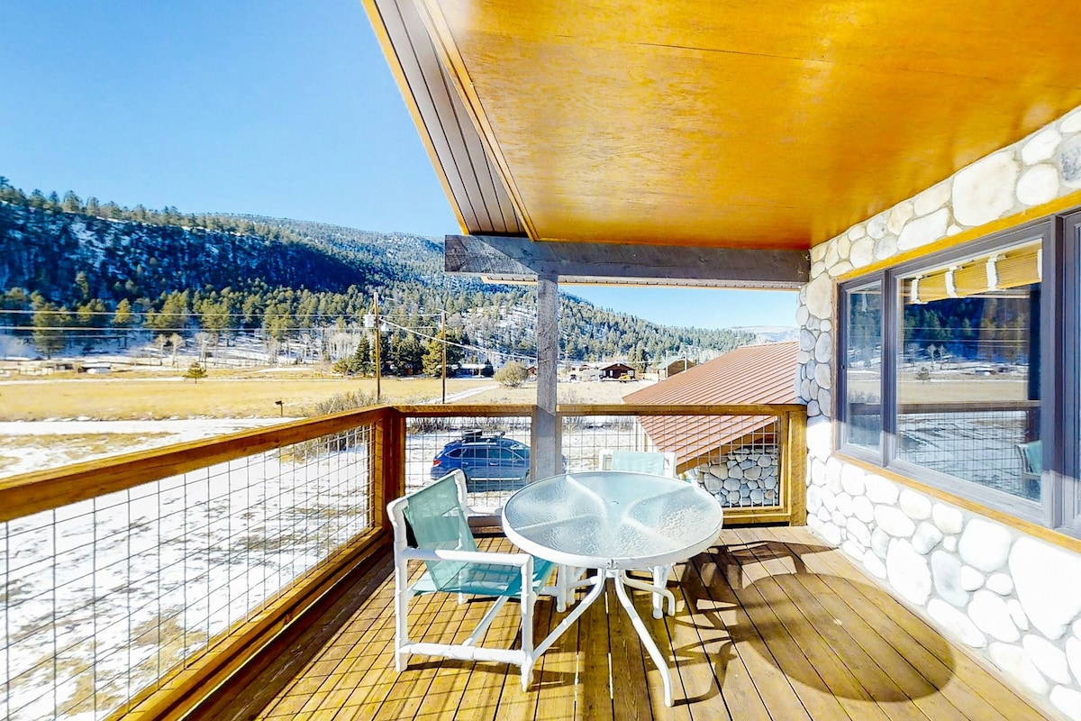 4BR Waterview | Hot Tub | WoodStove | Balcony