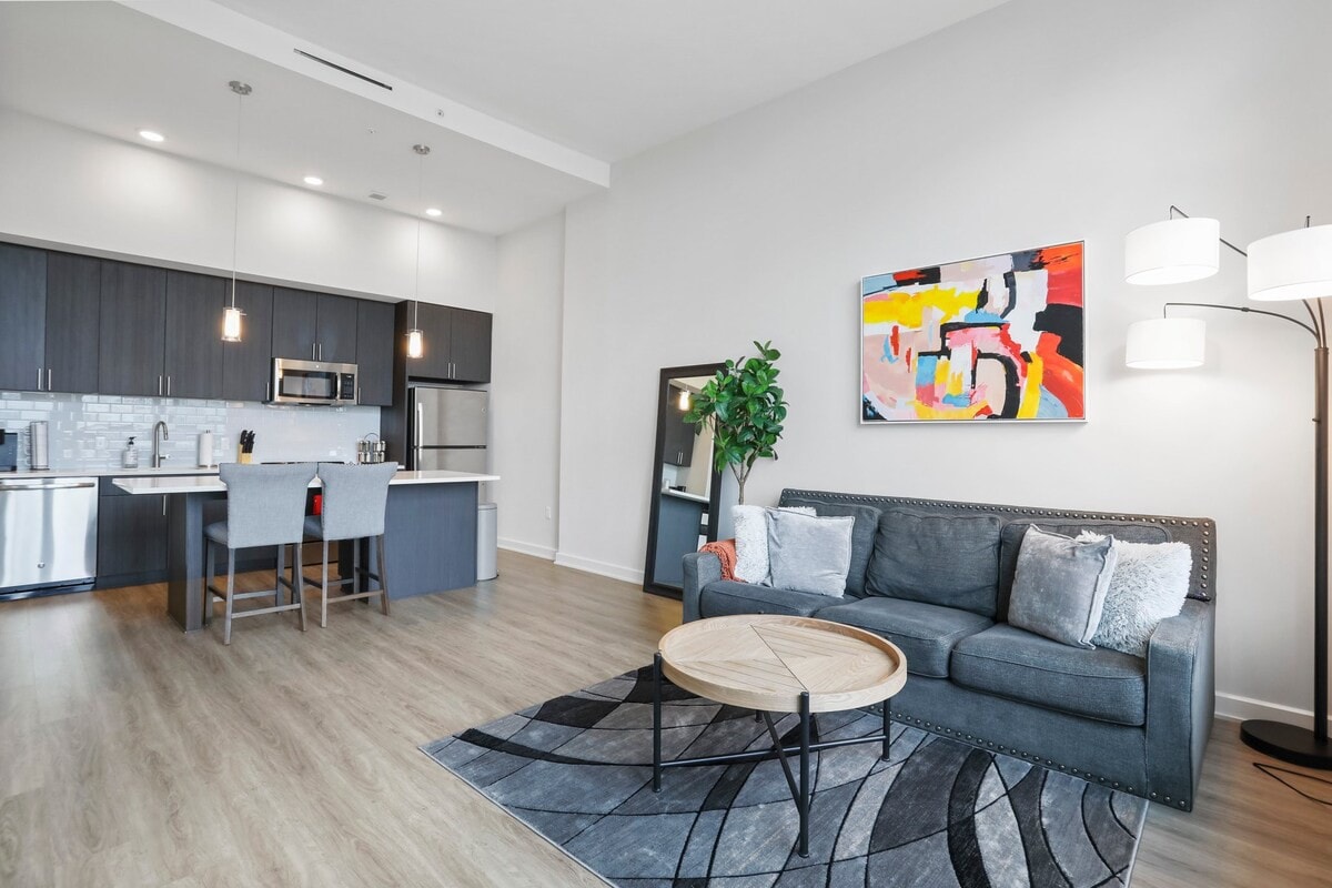 Modern 1BD | Metro Walking Distance