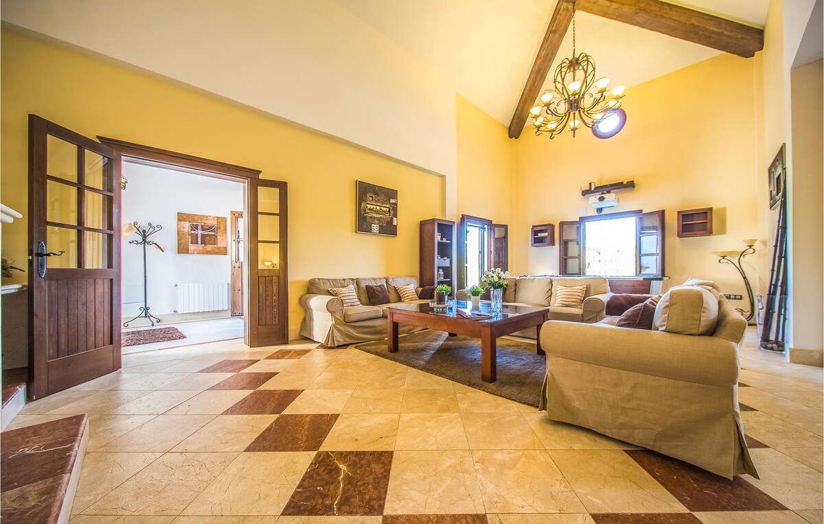 Gorgeous home in Ronda with WiFi
