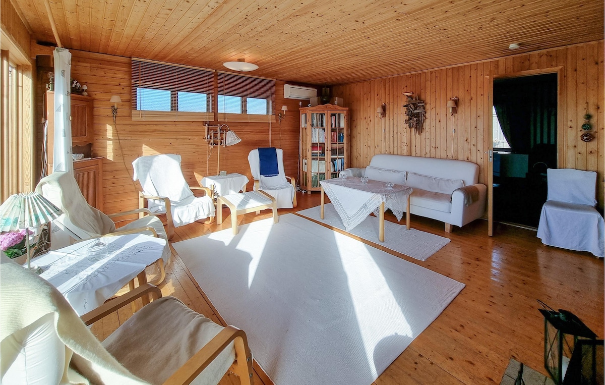 3 bedroom stunning home in Kyrkesund