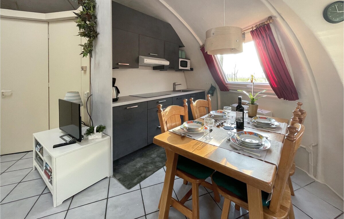 Beautiful caravan in Chaam with WiFi and s