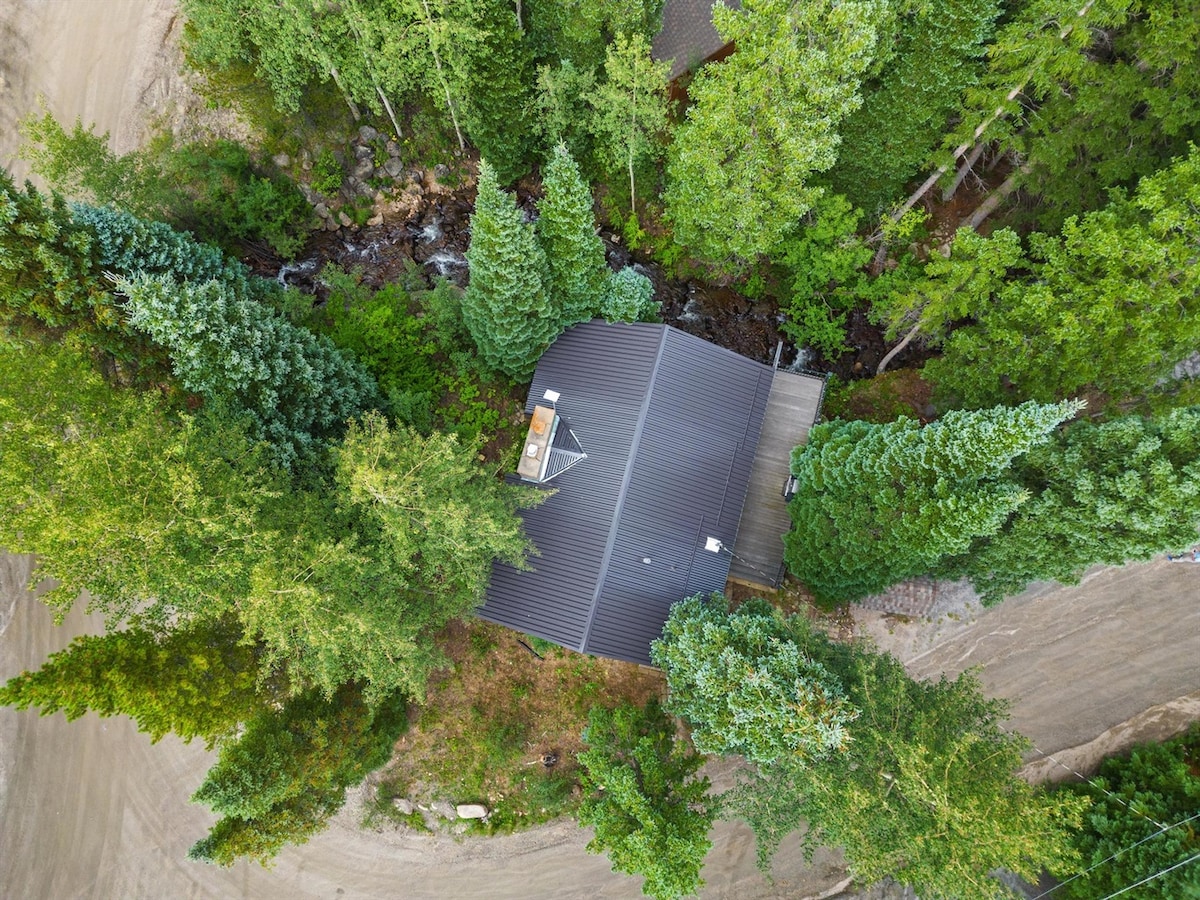 森林坐落， Creek前小屋，壁炉/甲板