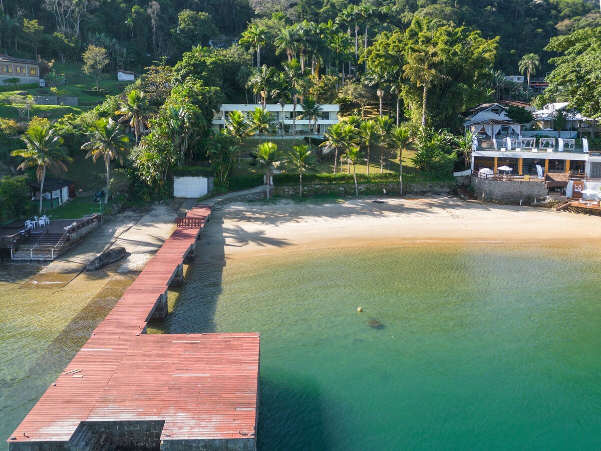 Seafront house in Angra dos Reis - Ang005