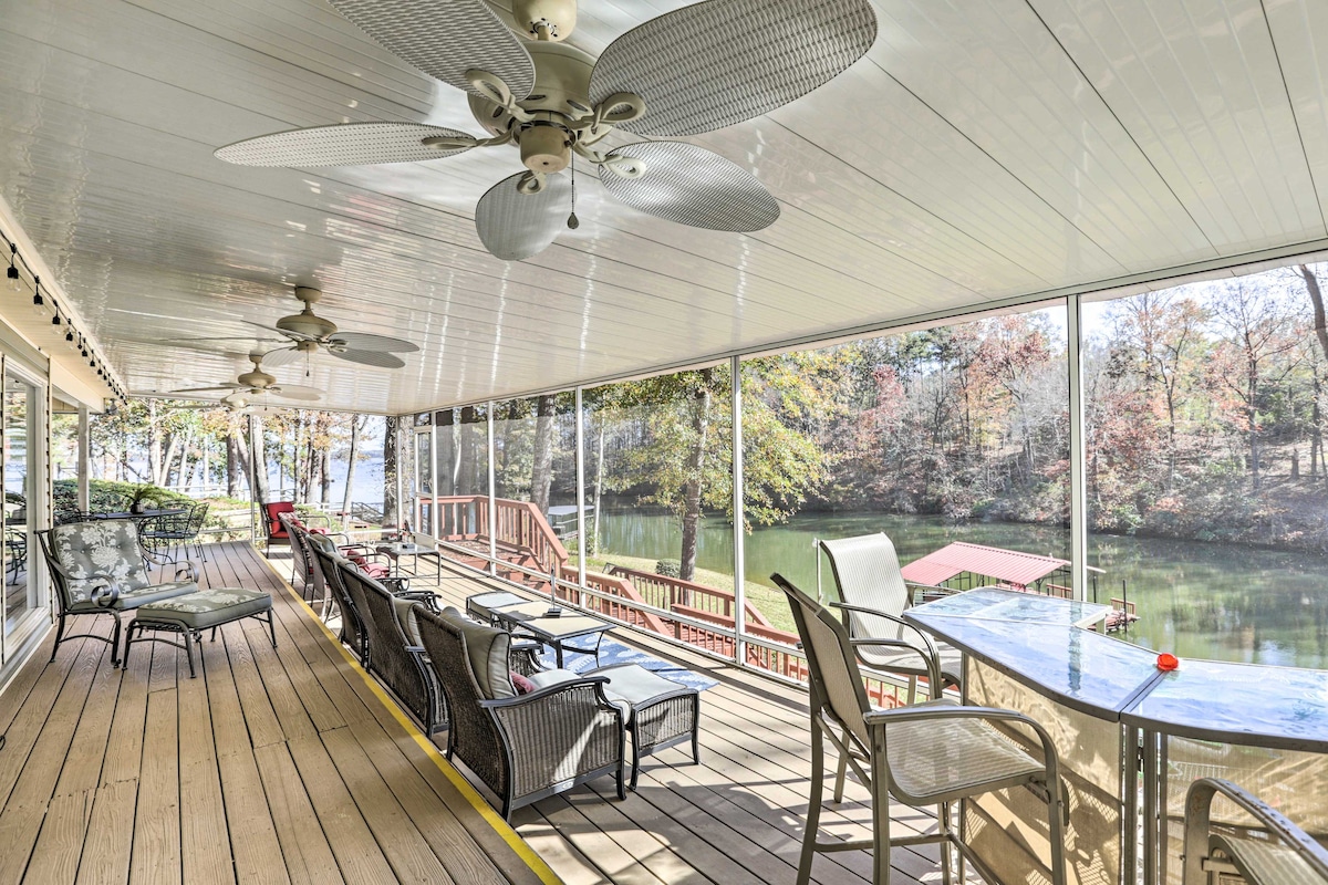 Pet-Friendly 'Lakeside Retreat': Hot Tub & Dock!