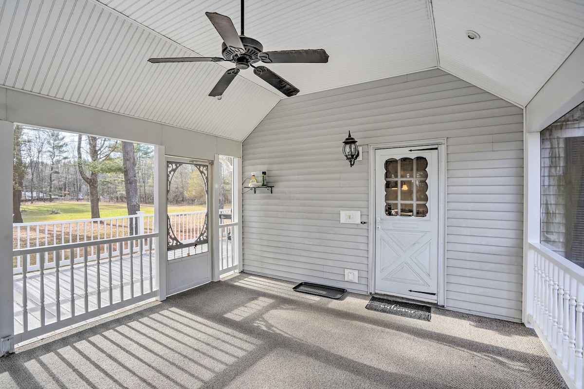 Lovely Freehold Home w/ Deck, 16 Mi to Slopes