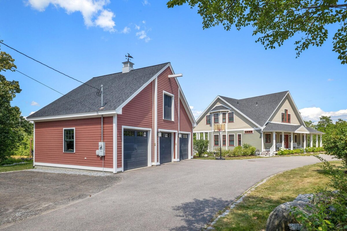 Seven Gables Farm.  Gorgeous home near Lake