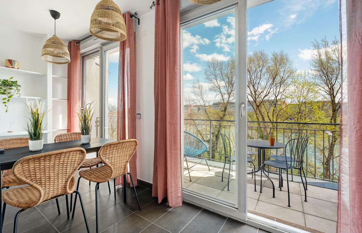 里昂城（ Lyon Cité ） -罗纳露台（ Rhone Terrace-Caluire ）景观的公寓