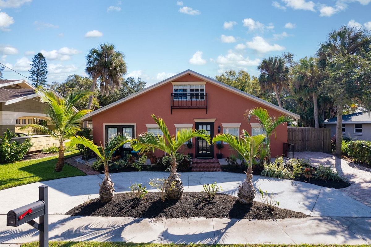 Heated pool cabana min from downtown! Villa Bella