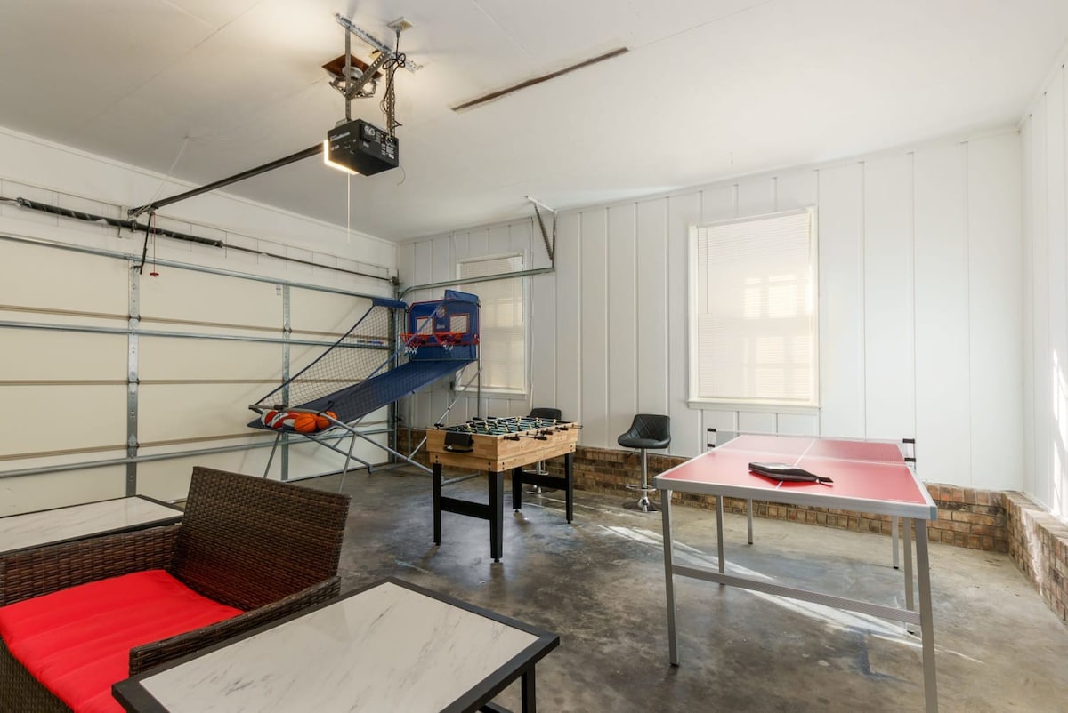 Alabama Get Away | Game Room, Location A+, Near Me