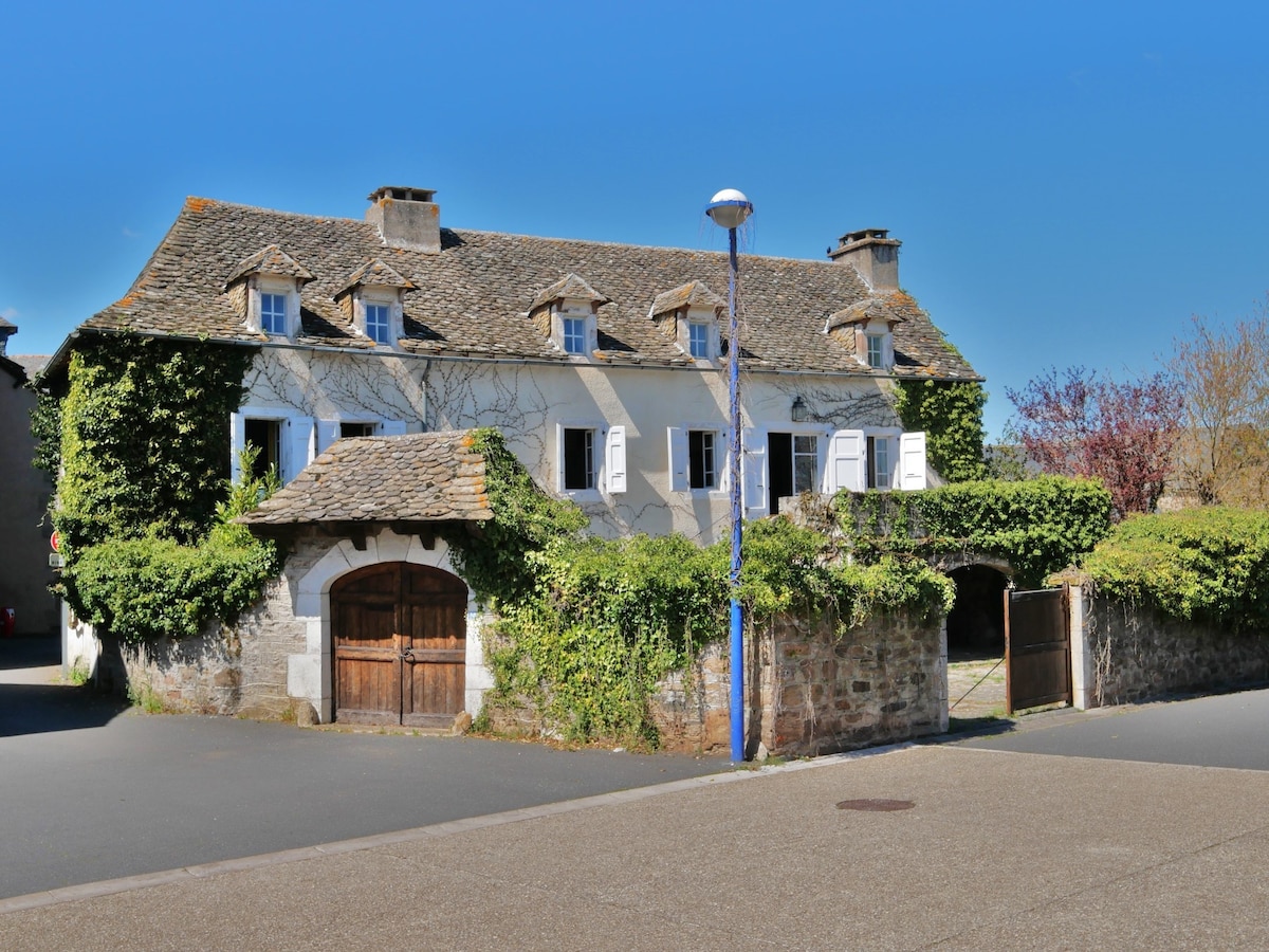 la maison de Blanche , Charme et Caractère Aveyron