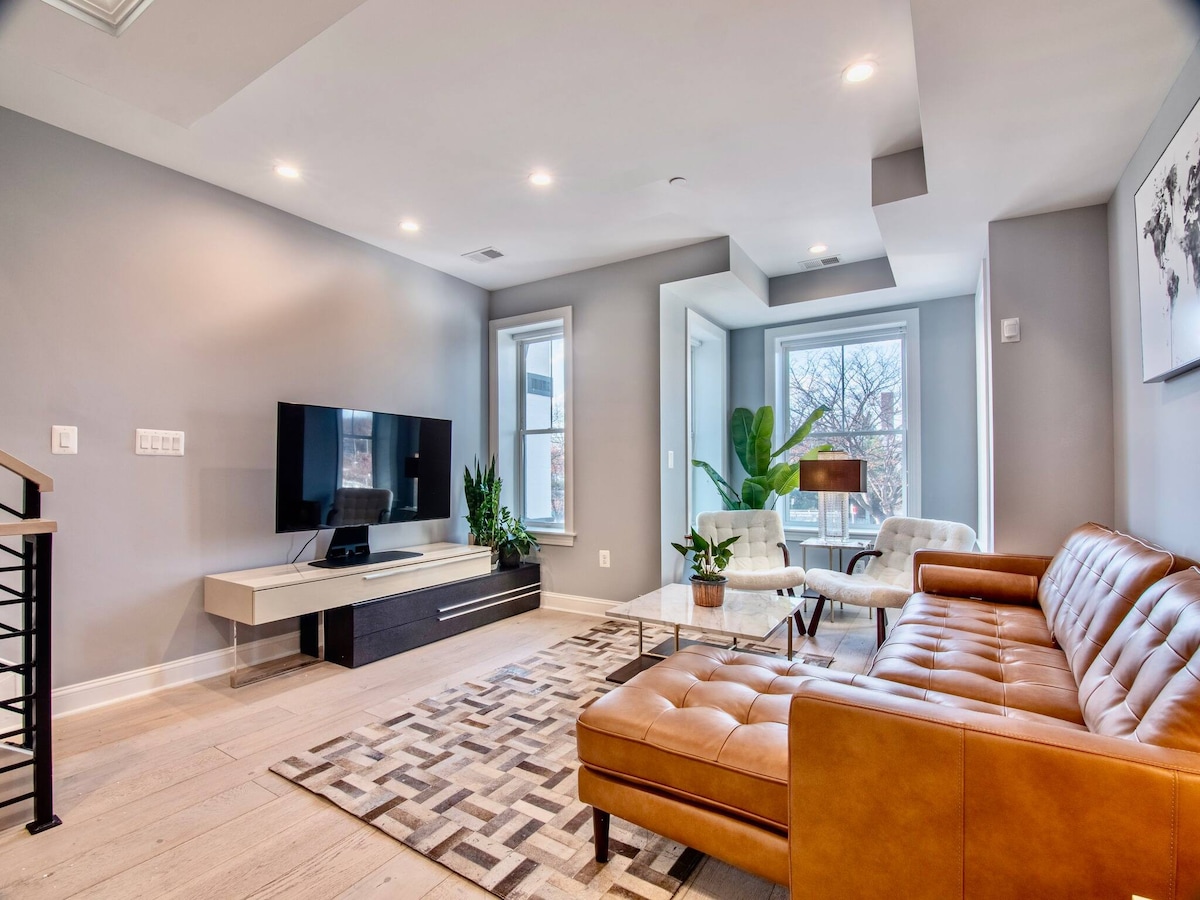 New, Modern and Luxurious Row House, 3 BD in Shaw