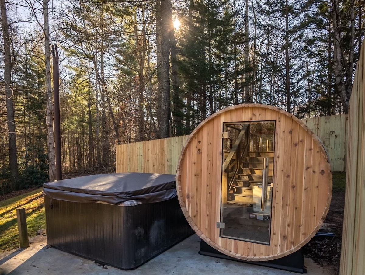 Private Acre, Mountain View, Barrel Sauna, Hot Tub