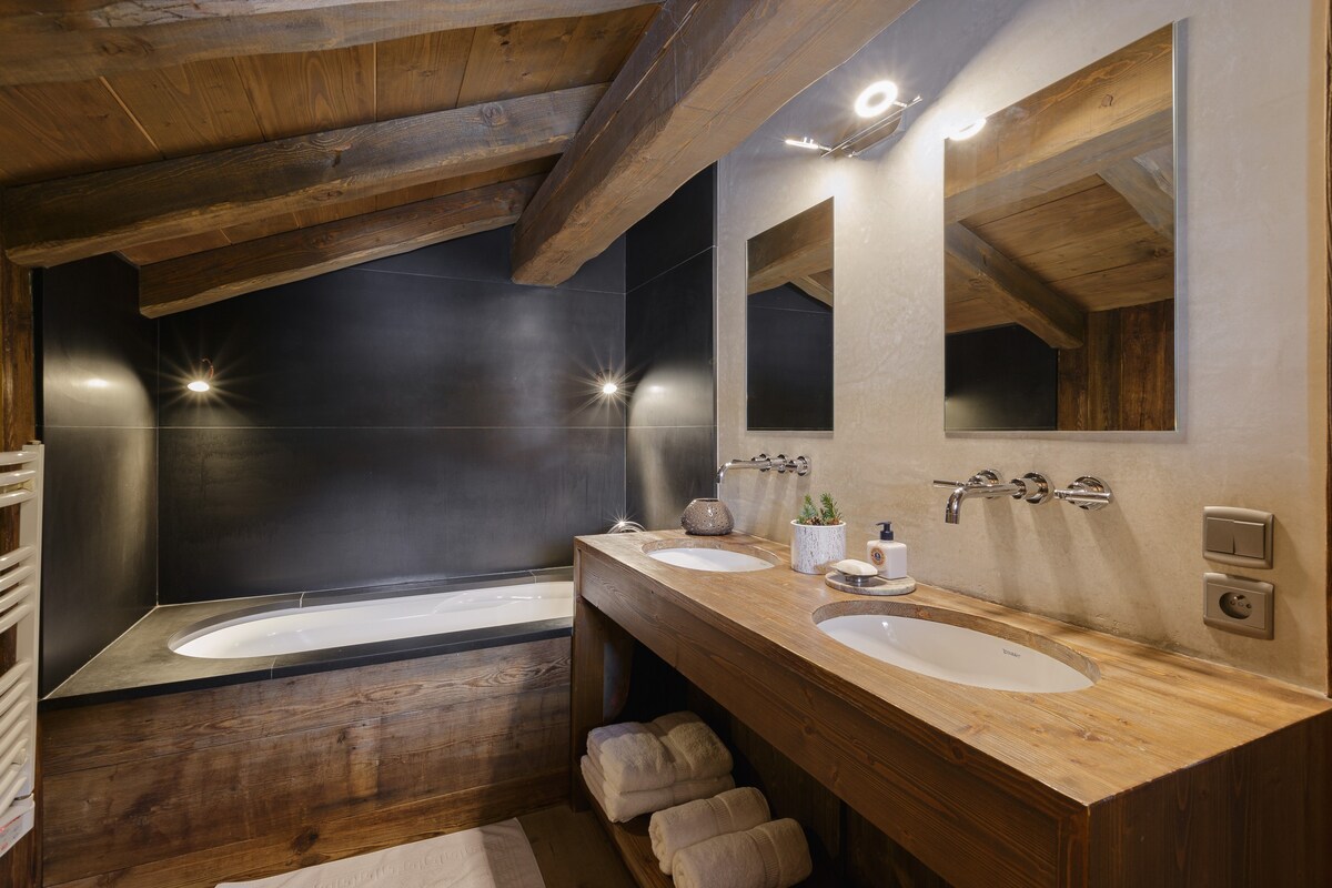 Chalet Hermine 5*, Hot Tub and Sauna, Les Chosalet