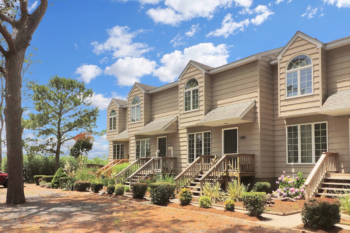 Misty's Thicket - Water access; Screened porches!