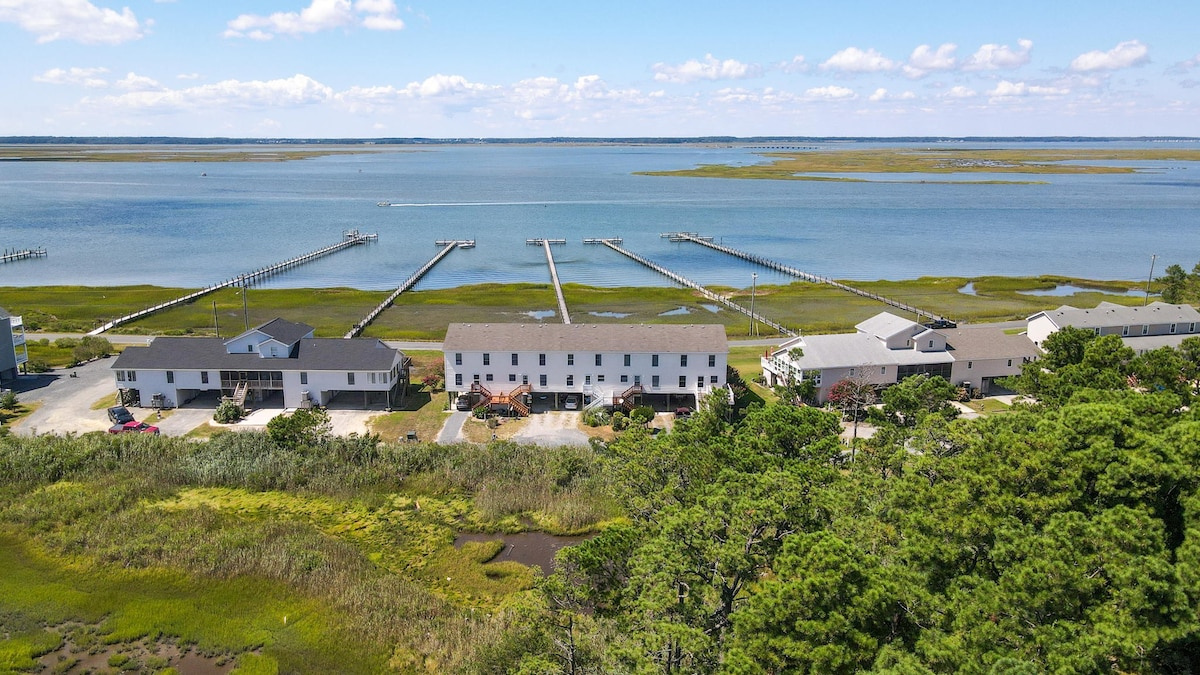 Blue Chair Bay - Waterfront townhome w/ pier!