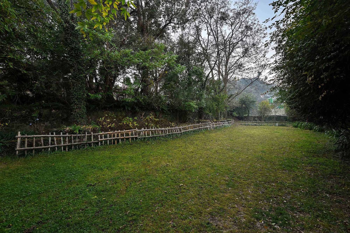 Pet friendly Garden Villa in Bhowali | Cook & BBQ