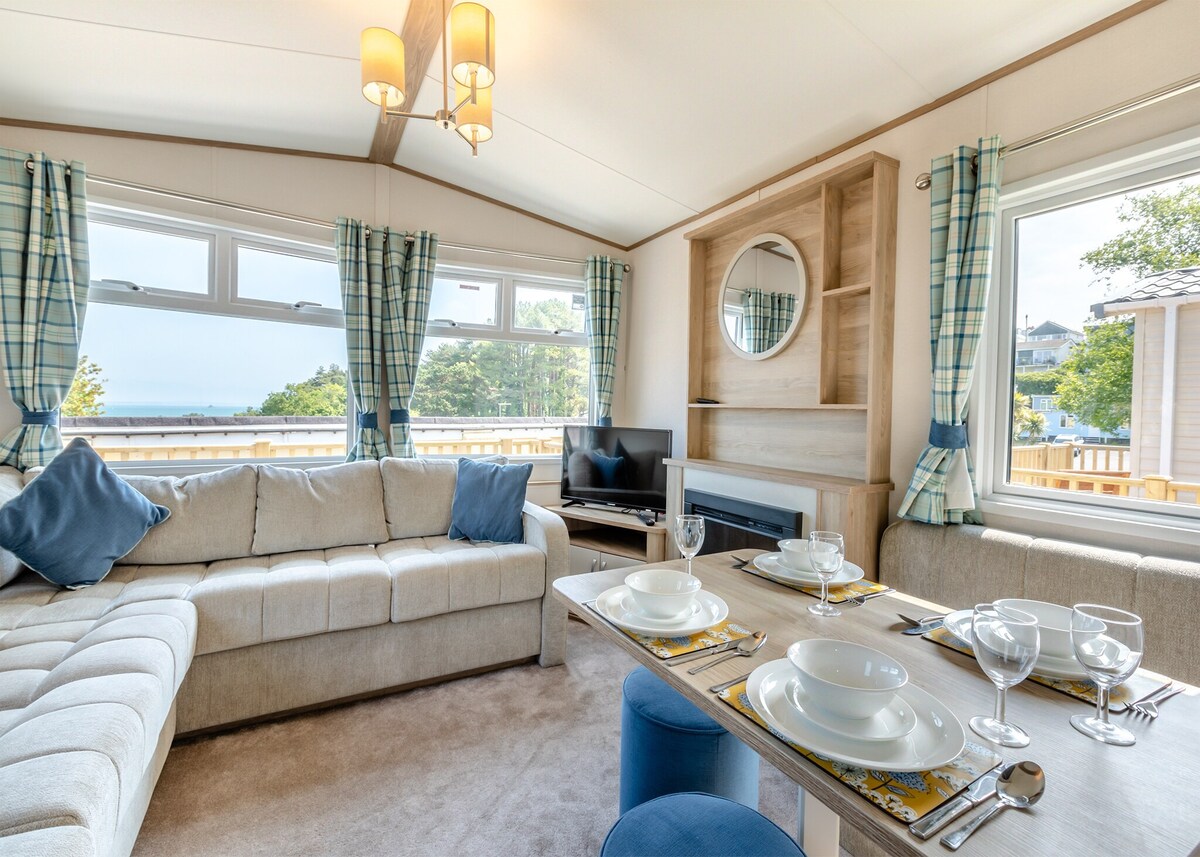 Gold 2 bedroom Caravan