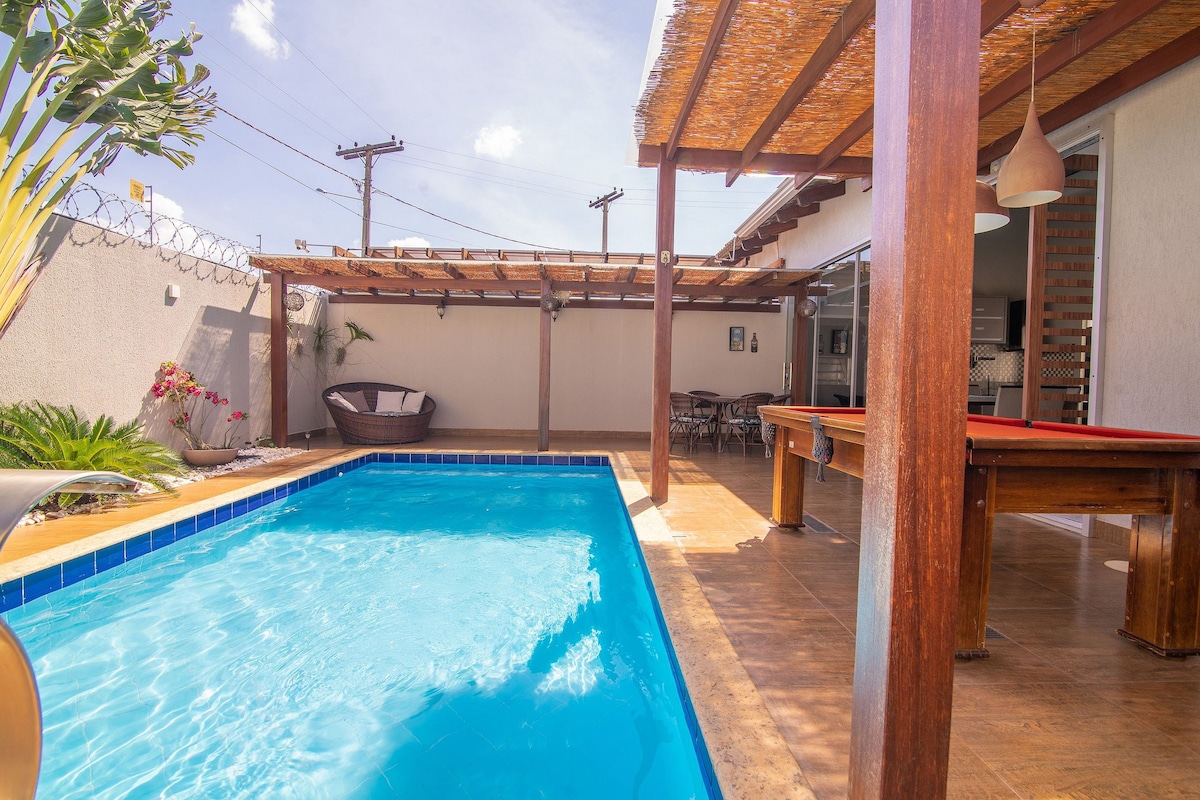 Casa luxo c/piscina quente, mesa de sinuca em cond