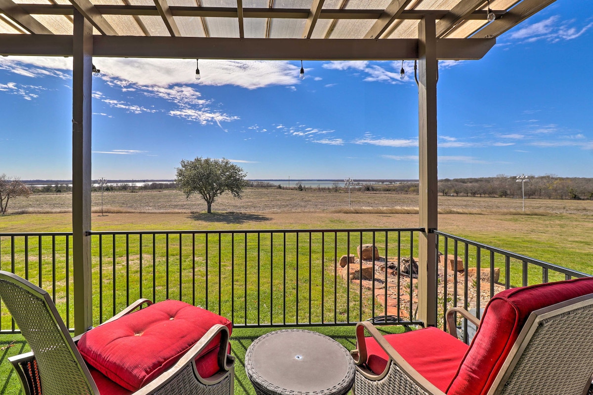 Modern Lakehouse w/ Stunning Views & Hot Tub!