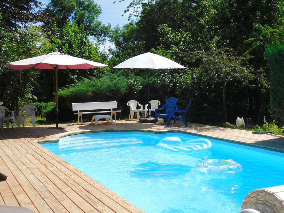 Holiday home in St Cirgues de Malbert with pool