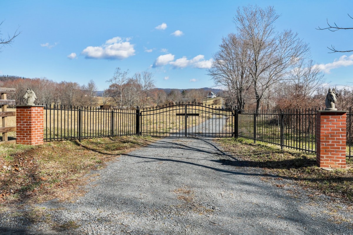 Pano Views! Old Hollow Estate Horse Farm