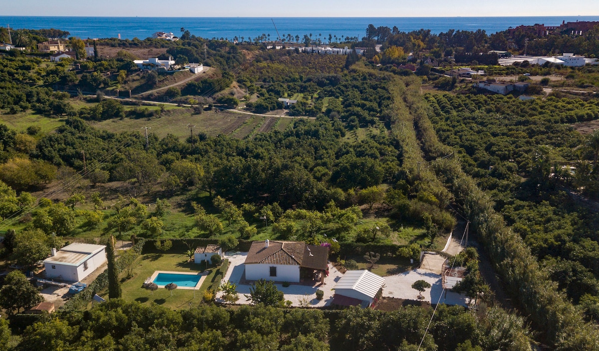 Villa con piscina cerca de la playa