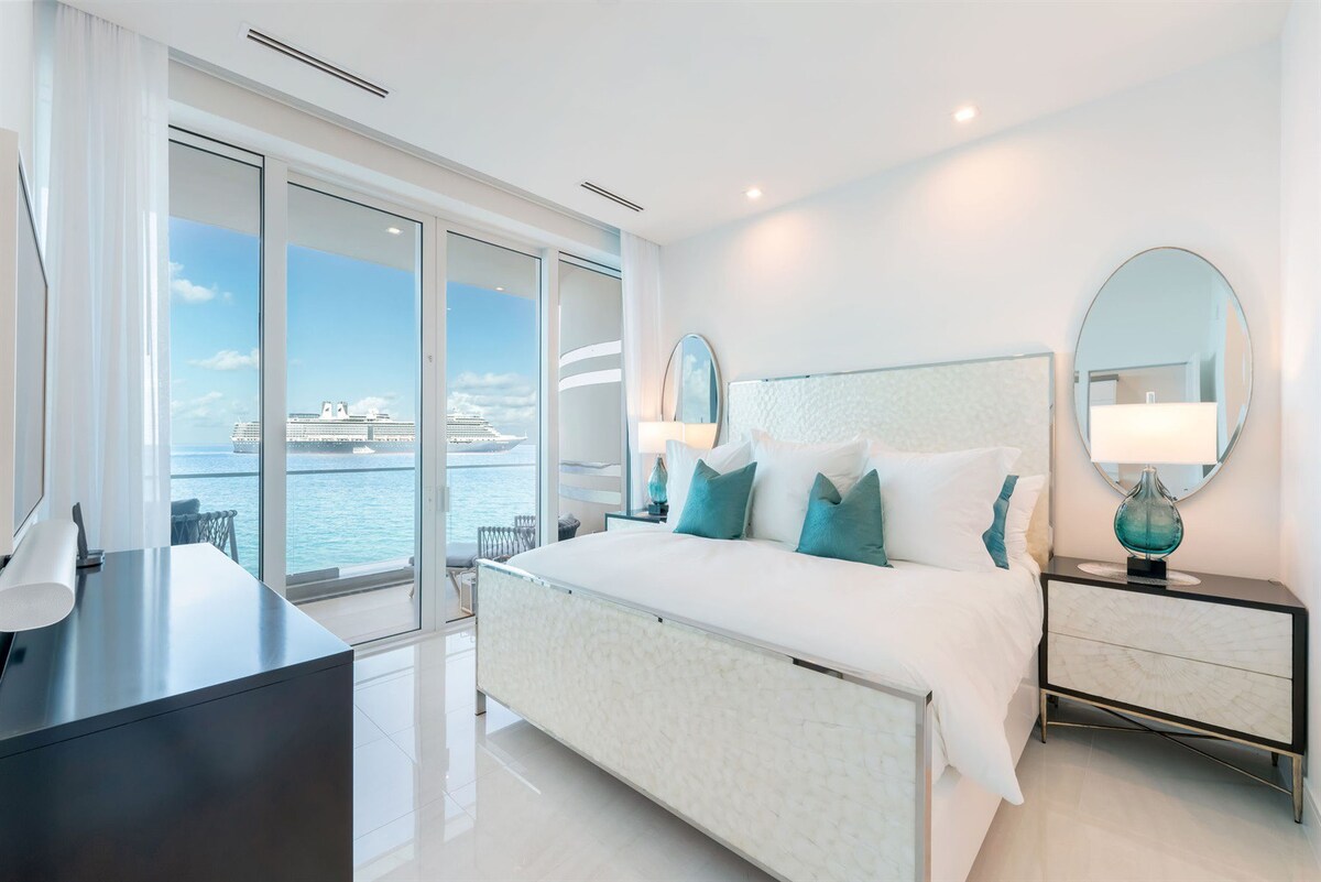 FIN #16 Modern luxury oceanfront residence