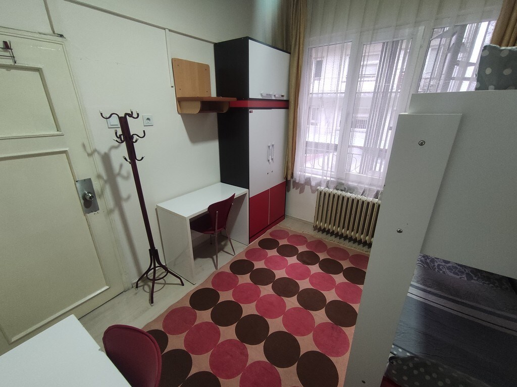 Hostelida - Single Bed in Female Dormitory Room