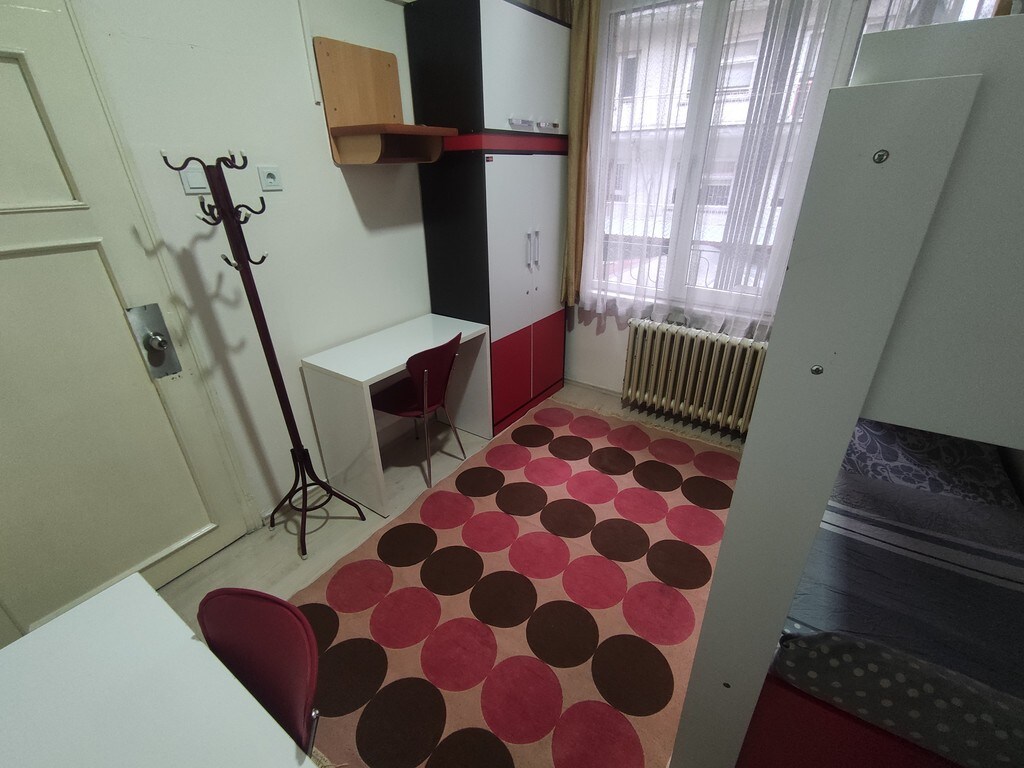 Hostelida - Single Bed in Female Dormitory Room