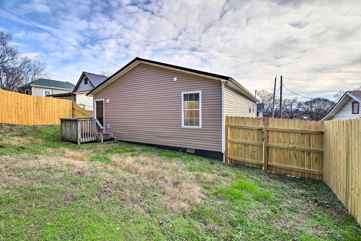 Lovely East Knoxville Home ~ 4 Mi to UT!