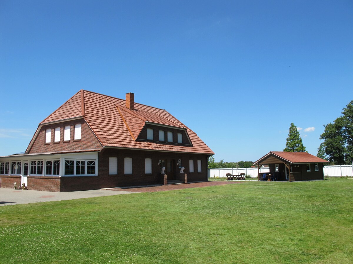 Ferienwohnung/App. für 8 Gäste mit 200m² in Südbrookmerland (161857)