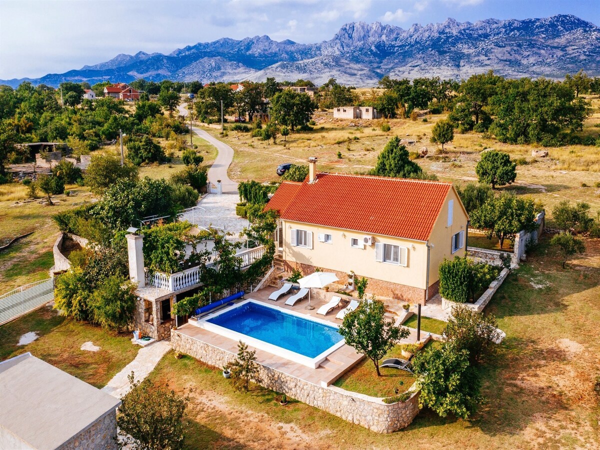 Villa Sucic with private pool and mountain view