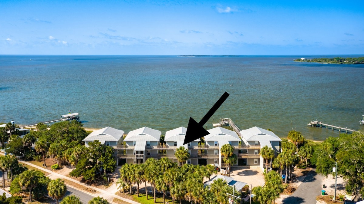 Sunset Deck: Pool & Gulf views