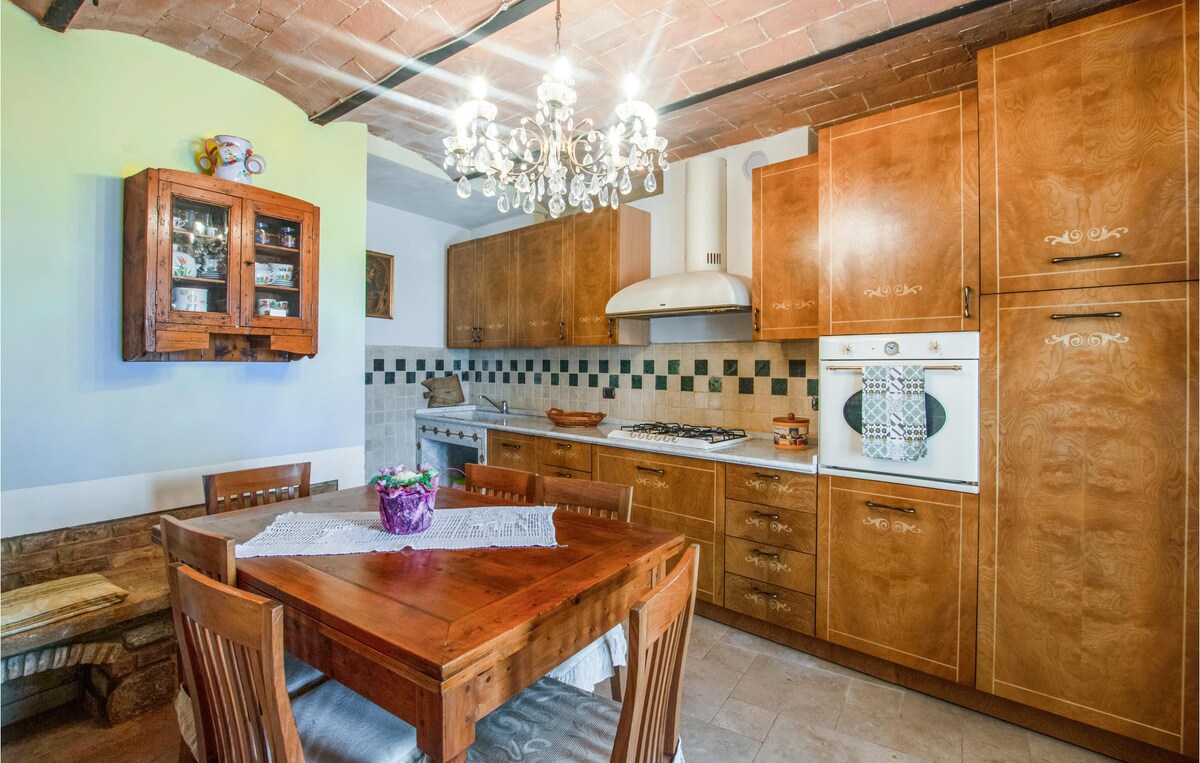 Amazing home in Mazzolla with WiFi and 3 Bedrooms