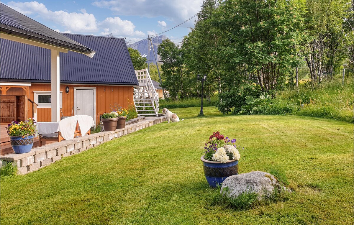 位于Kvaløya的美丽房源，配备无线网络和4人