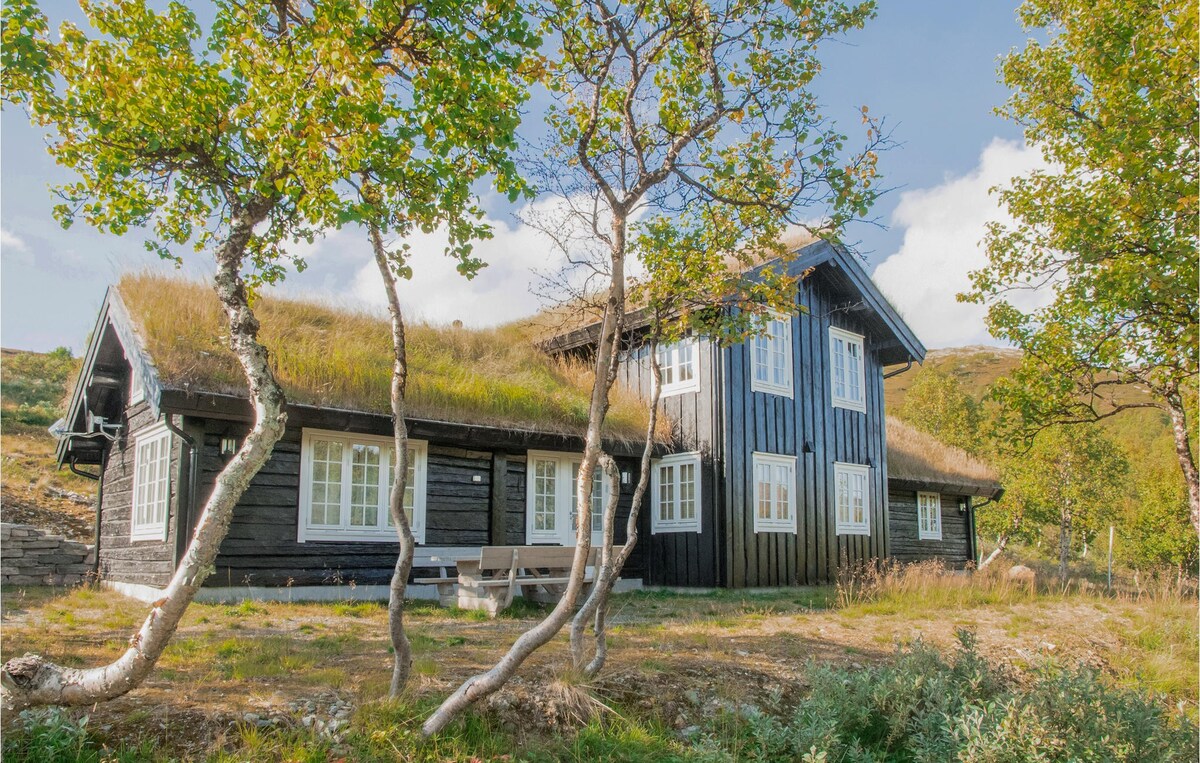 Stunning home in Oppdal with Sauna and 3 Bedrooms