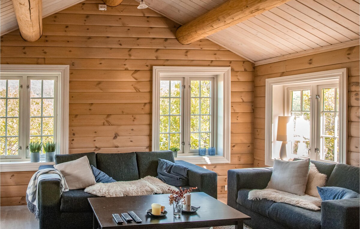 Stunning home in Oppdal with Sauna and 3 Bedrooms