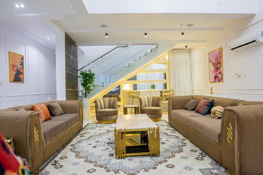 Cali Belvard's Luxurious Apartment in Lekki Phase